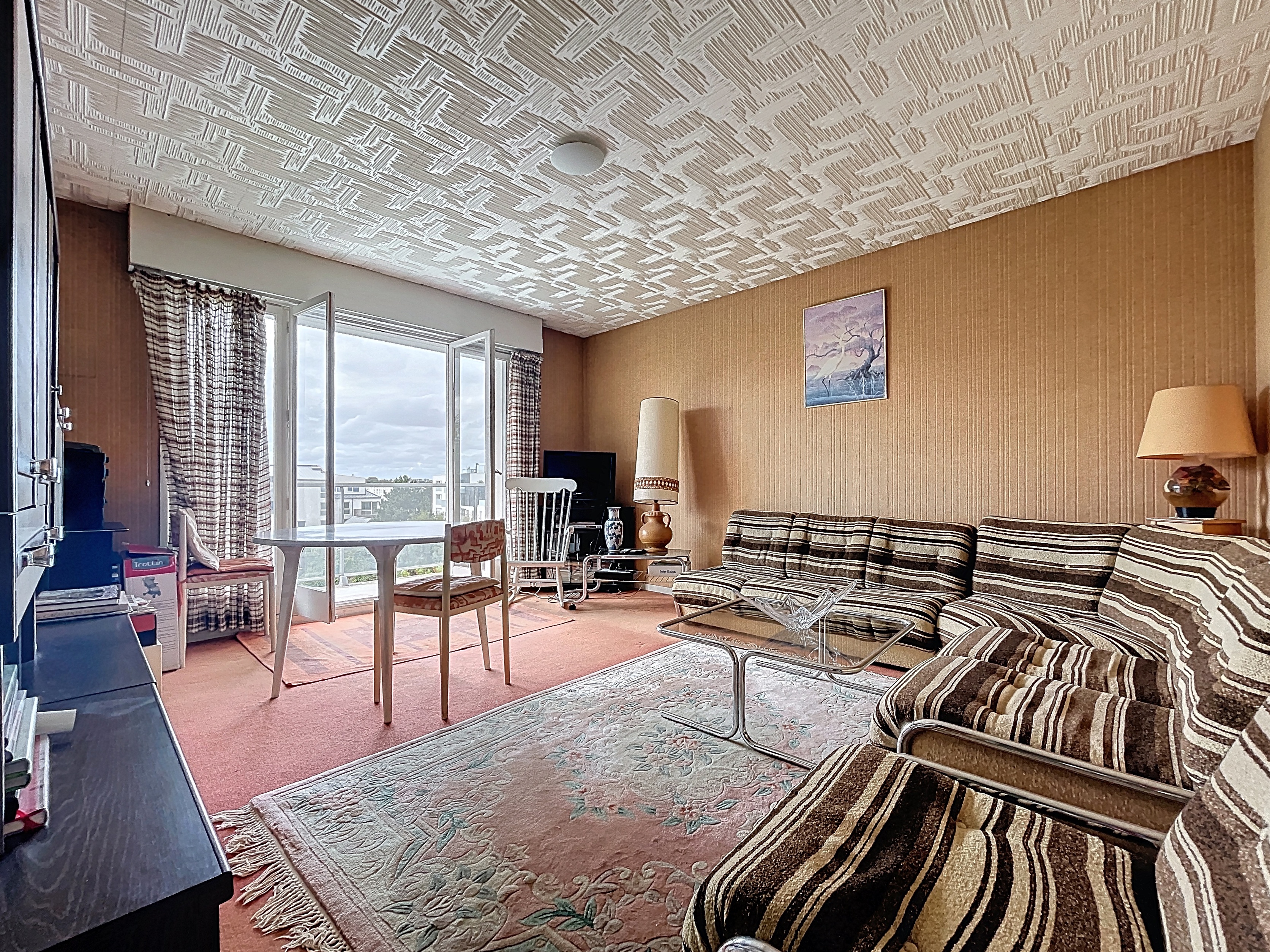APPARTEMENT 2 PIECES QUARTIER HAIE VIGNE ASC & BALCON + PARKING EXTERIEUR + CAVES