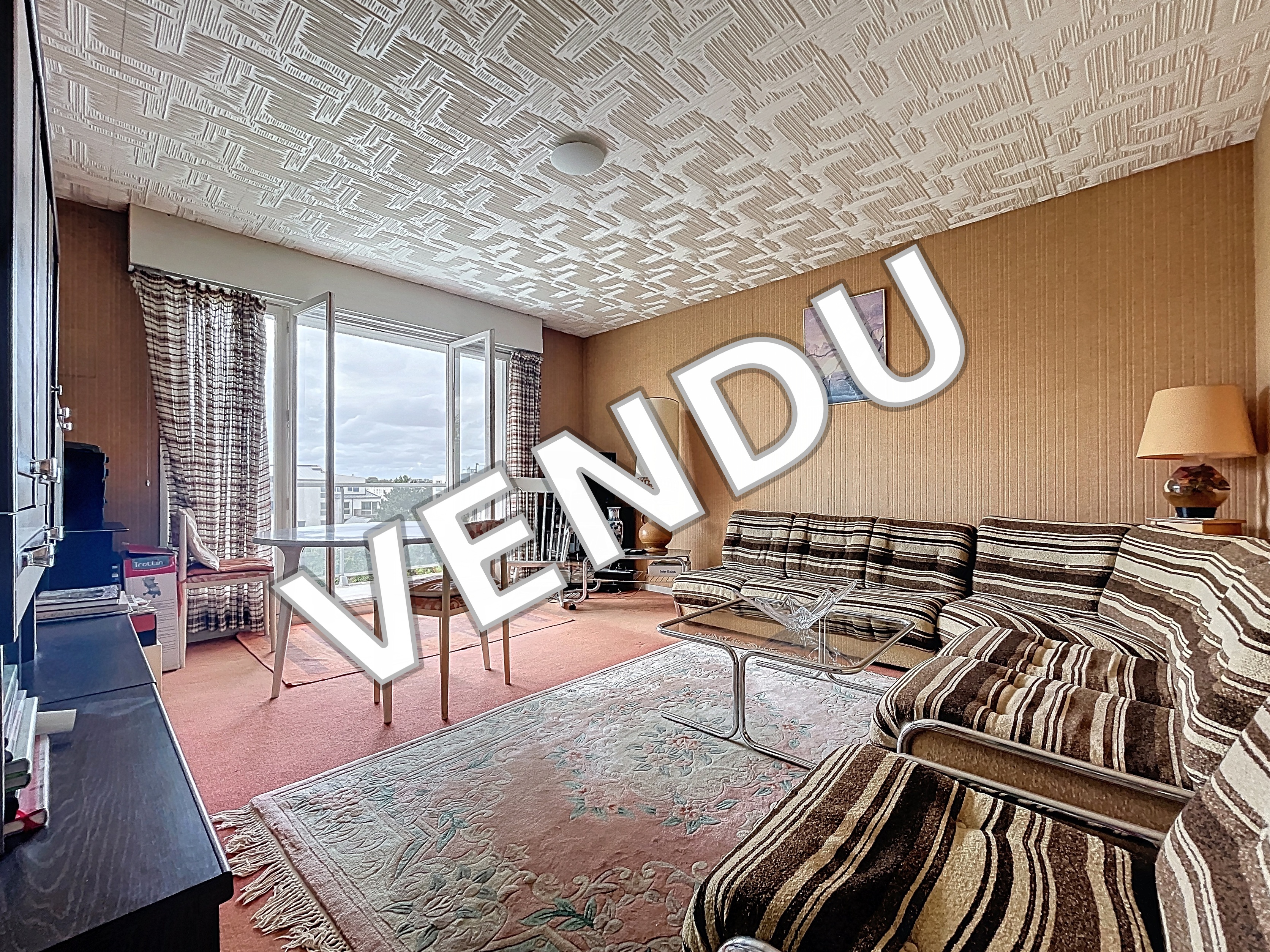 APPARTEMENT 2 PIECES QUARTIER HAIE VIGNE ASC & BALCON + PARKING EXTERIEUR + CAVES