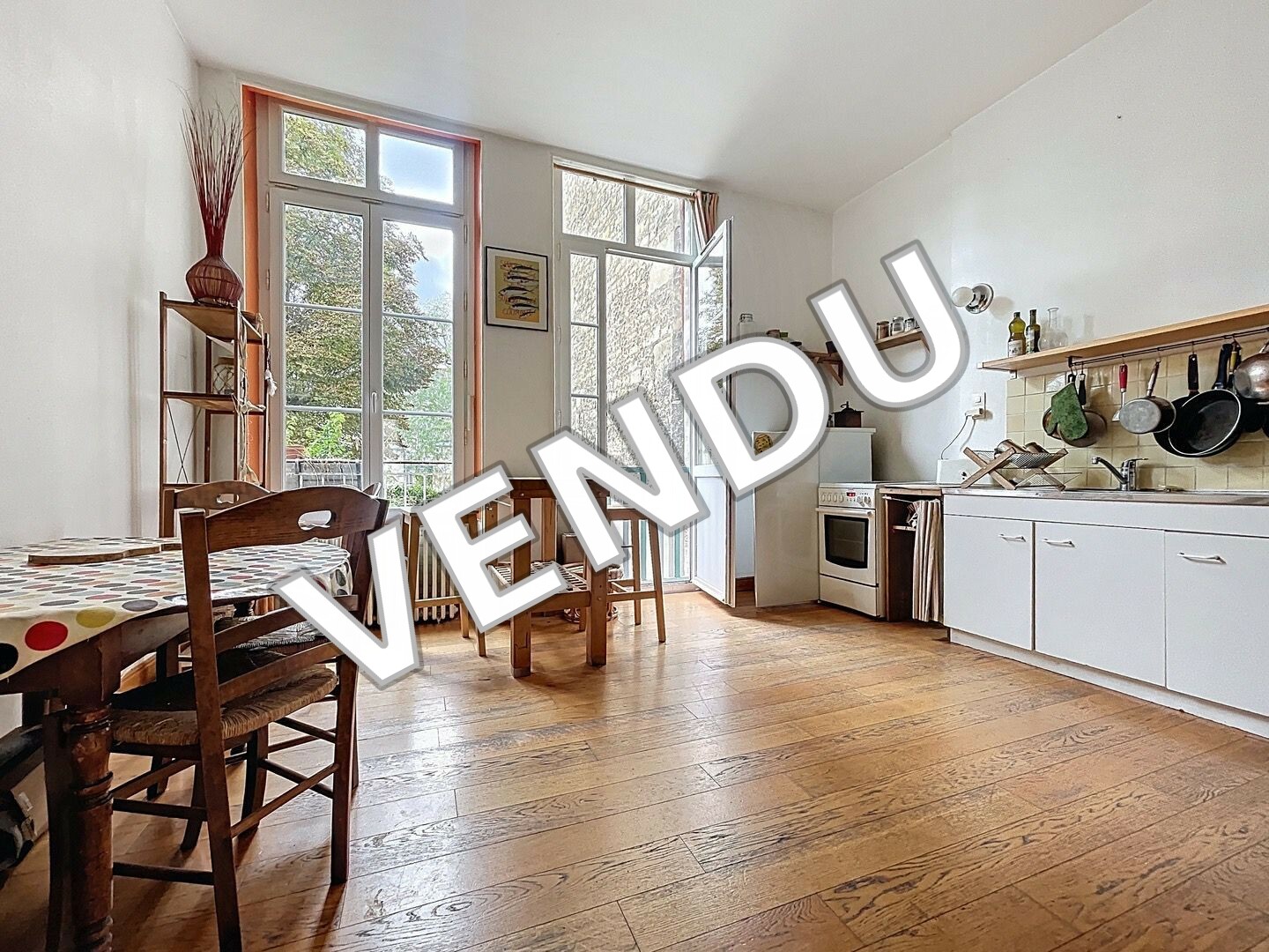APPARTEMENT 2 PIECES HYPER CENTRE QUARTIER ST SAUVEUR