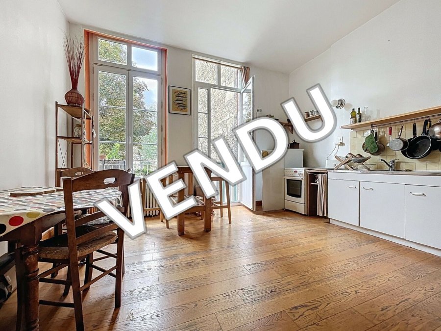 APPARTEMENT 2 PIECES HYPER CENTRE QUARTIER ST SAUVEUR