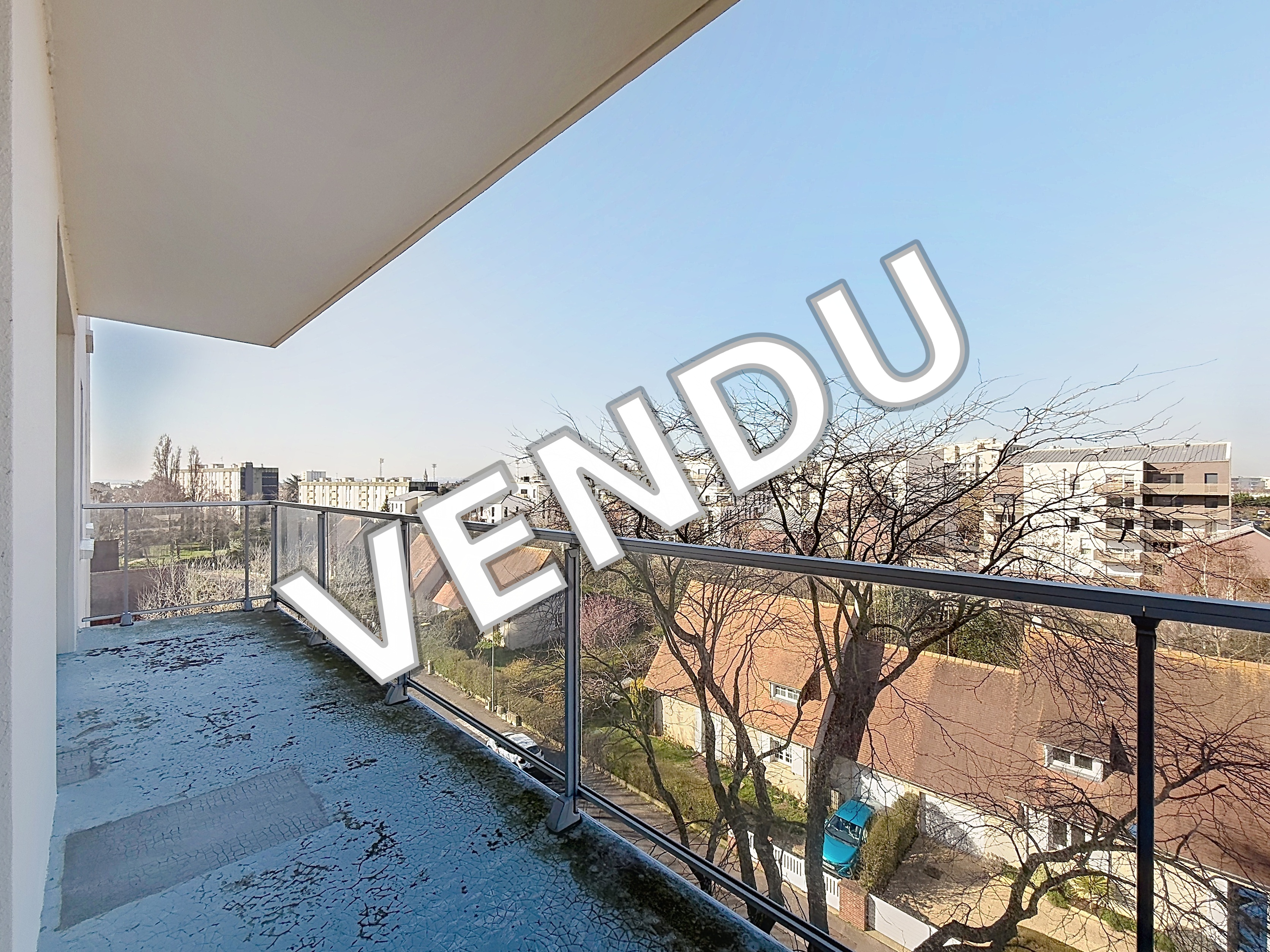 APPARTEMENT 2 PIECES QUARTIER HAIE VIGNE ASC & BALCON + PARKING EXTERIEUR + CAVES